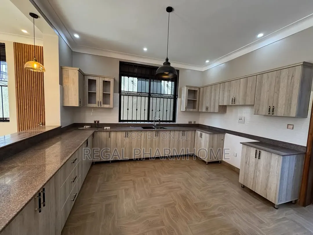 Furnished 4bdrm Duplex in Ntinda, Central Division for rent