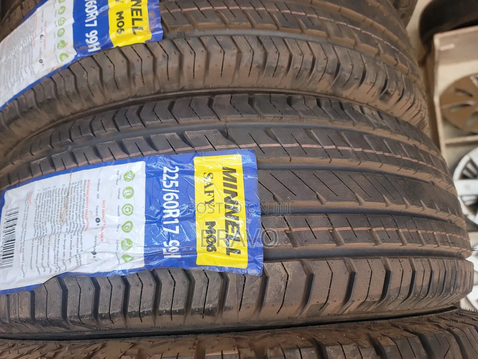 225/60r17 Highway Terrain Tyre