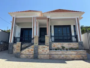 4bdrm Bungalow in Kiwatule, Central Division for rent