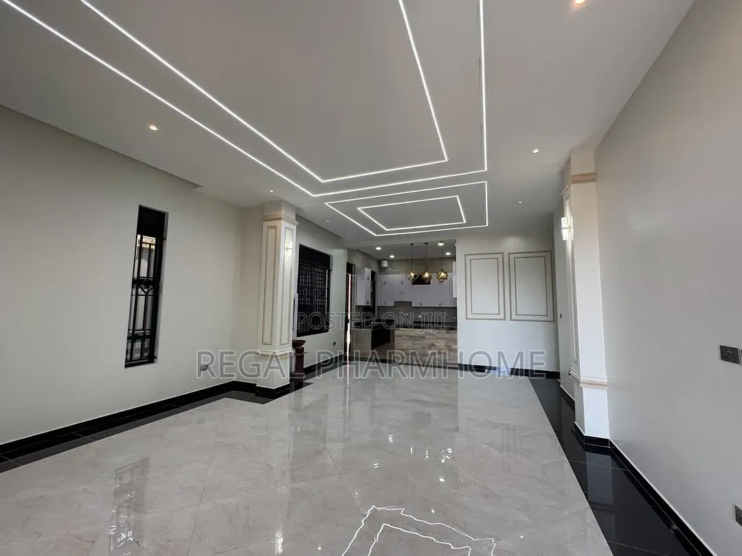 4bdrm Bungalow in Kiwatule, Central Division for rent