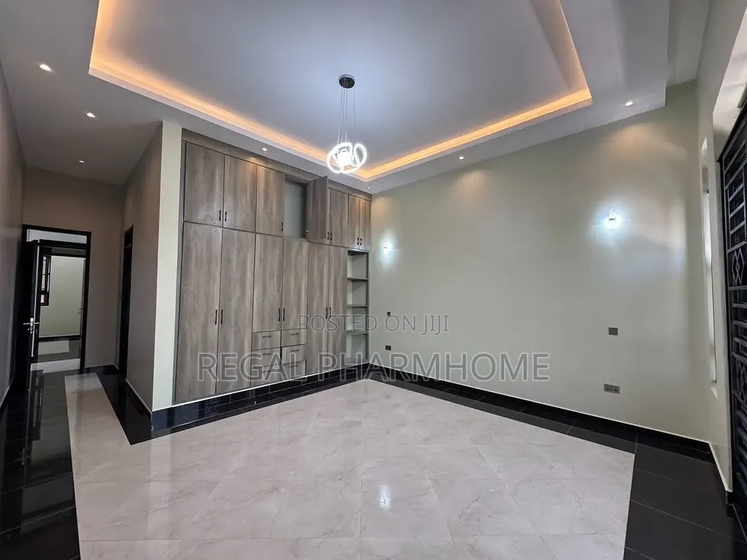 4bdrm Bungalow in Kiwatule, Central Division for rent