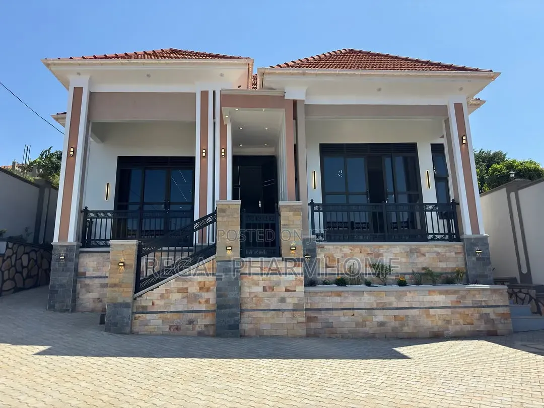 4bdrm Bungalow in Kiwatule, Central Division for rent