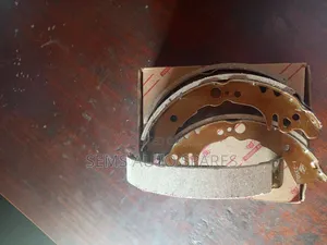 Brake Shoes- Vitz, Platz Yaris