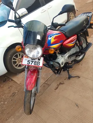 Bajaj Boxer 125 2023 Red