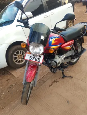 Bajaj Boxer 125 2023 Red