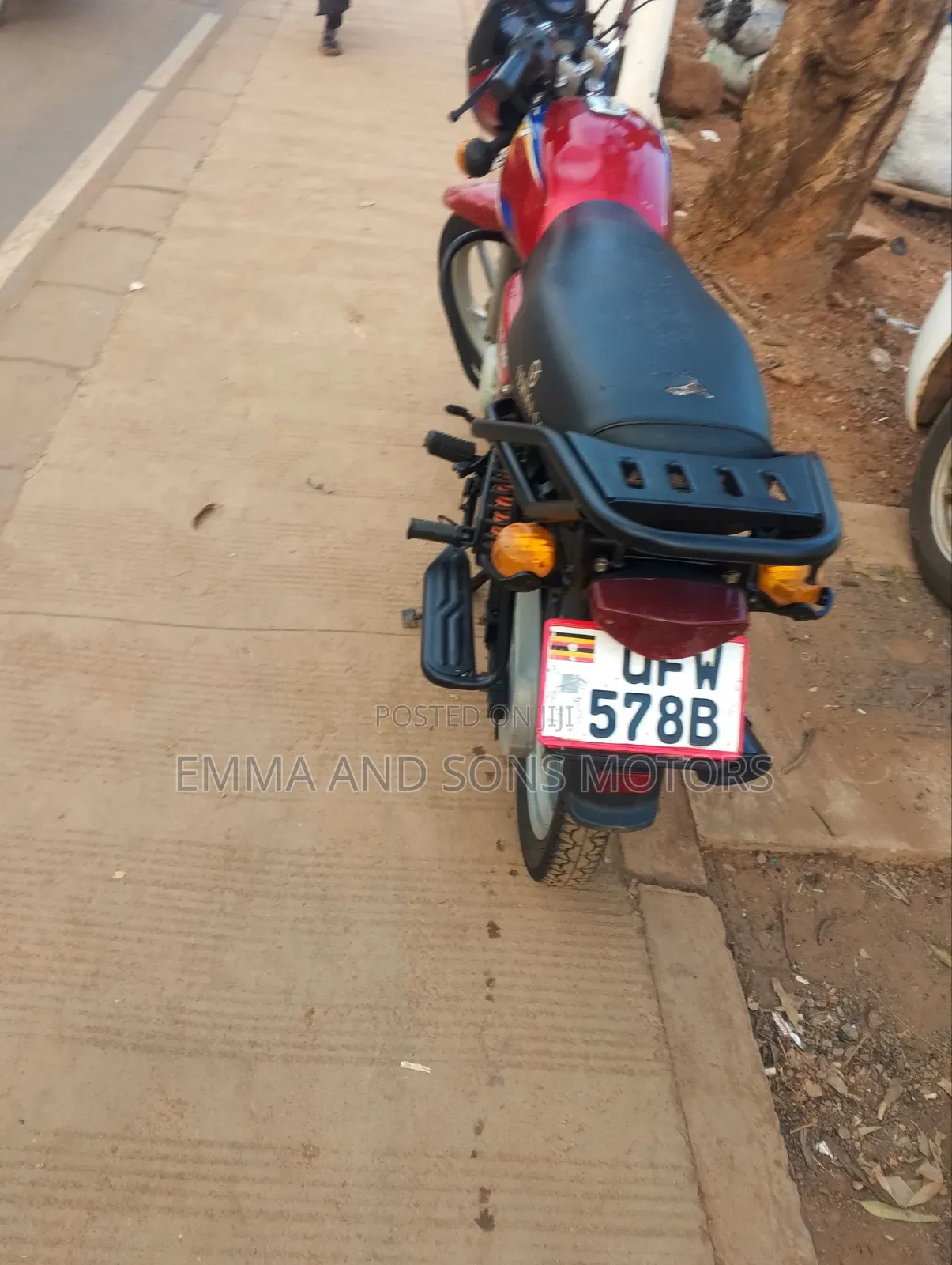 Bajaj Boxer 125 2023 Red