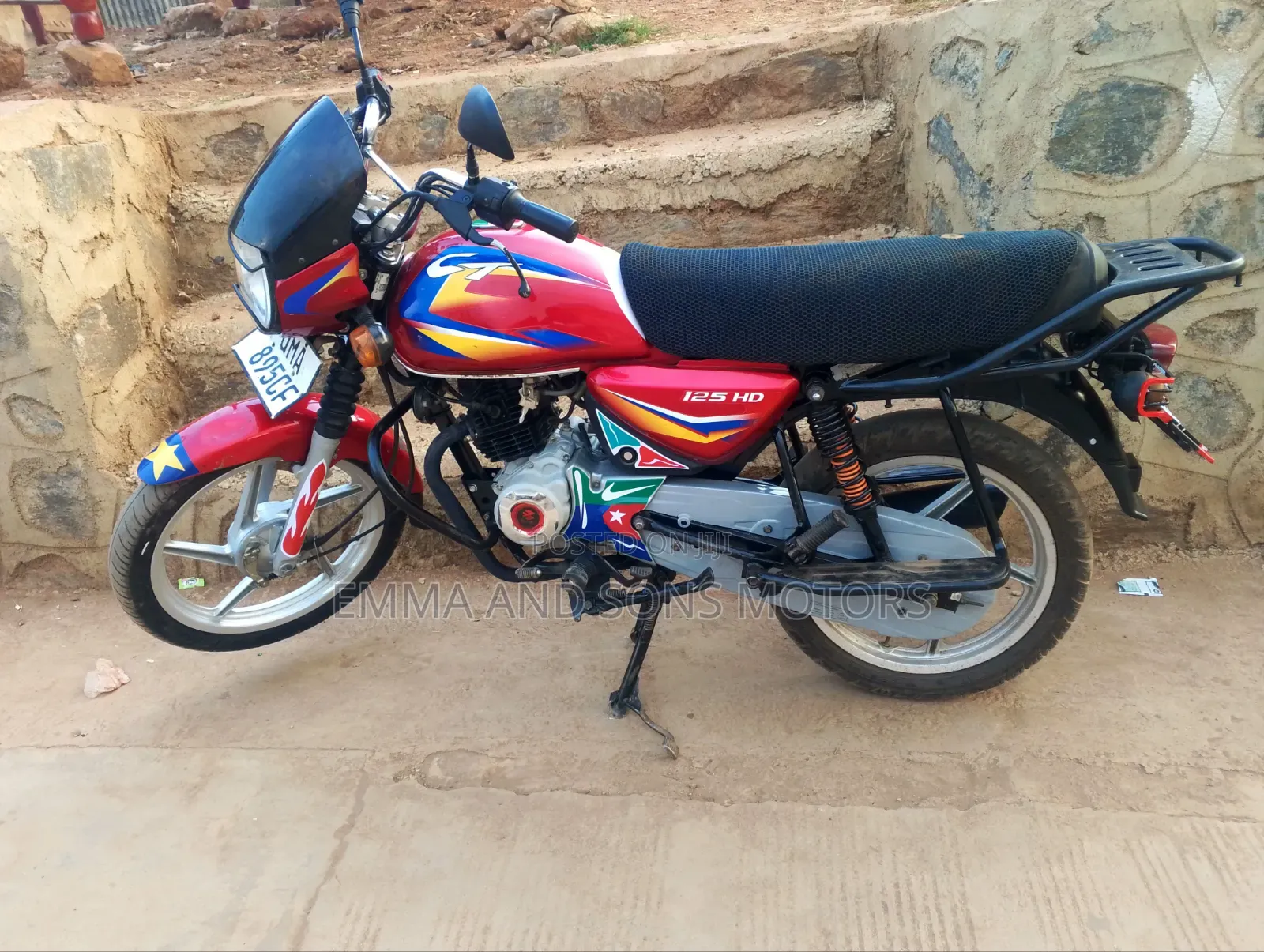 Bajaj Boxer 125 2025 Red