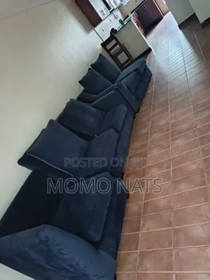 Classy Sofa Set in Perfect Condition and Color