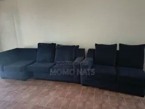 Classy Sofa Set in Perfect Condition and Color