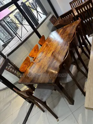 Eight Seater Dining Table Mugavu