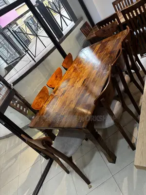 Eight Seater Dining Table Mugavu