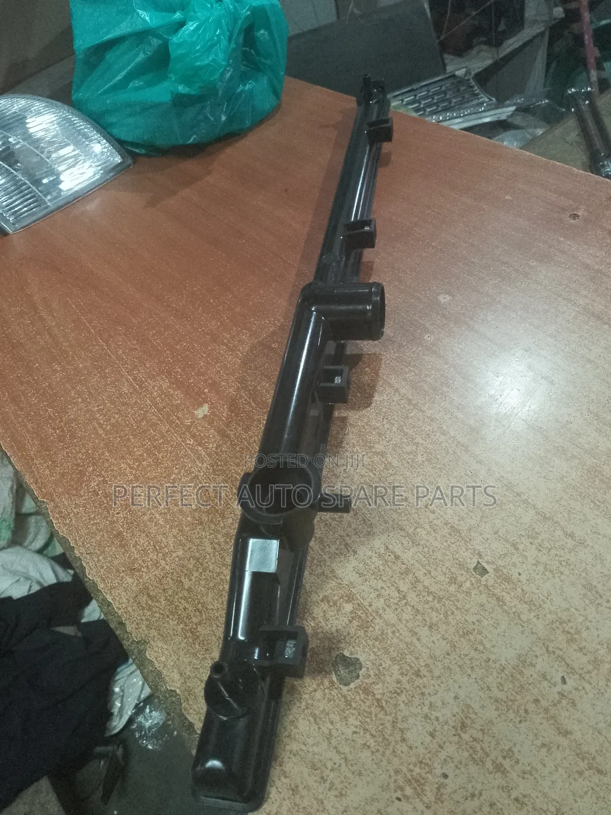 Radiator Top Cover for Toyota Premio Other Cars in Stock