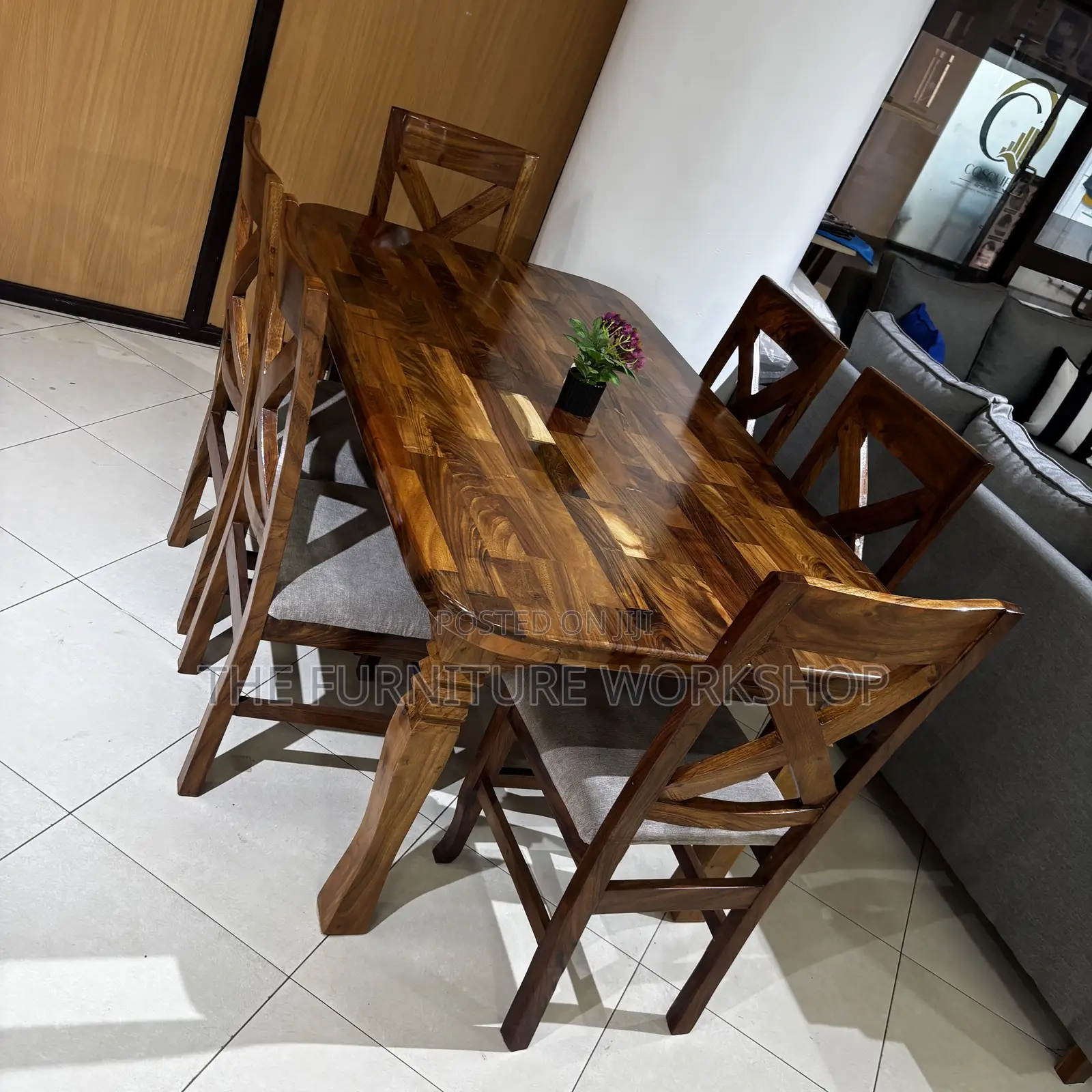 Mugavu X Dining . Ready Now . Hard Wood