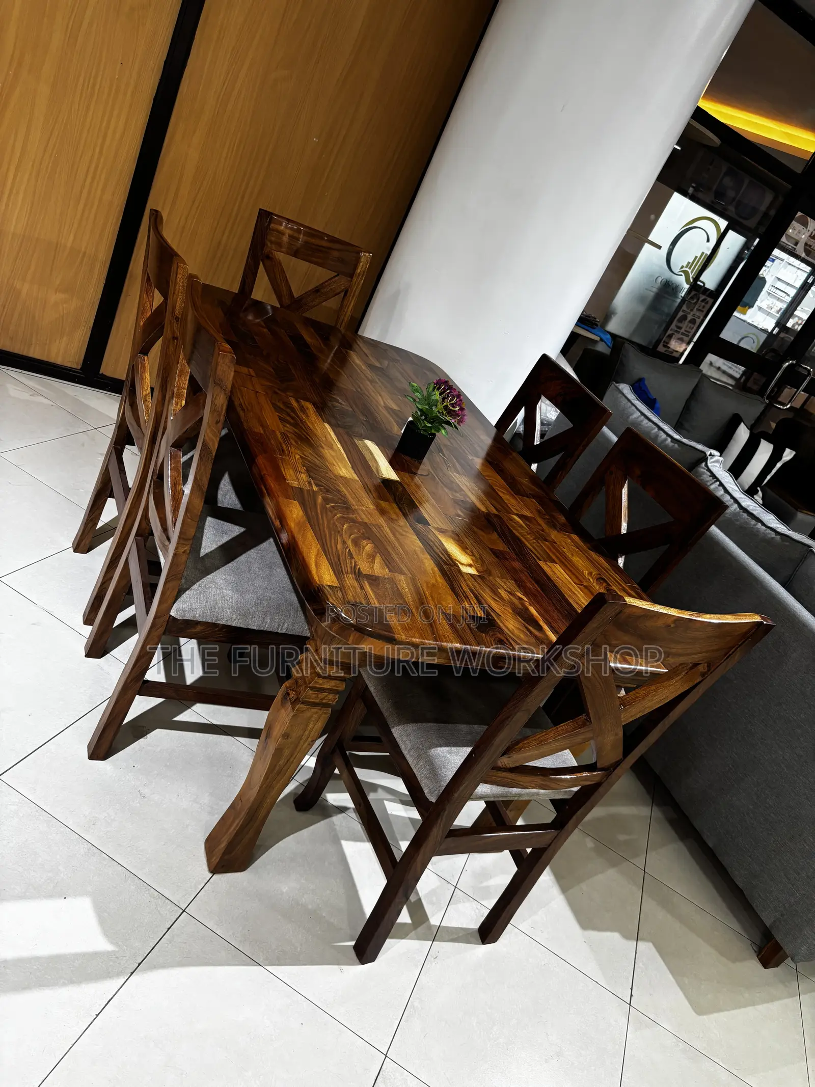 Mugavu X Dining . Ready Now . Hard Wood