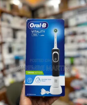 Oral B Vitality 100 Rechargable Tooth Brush