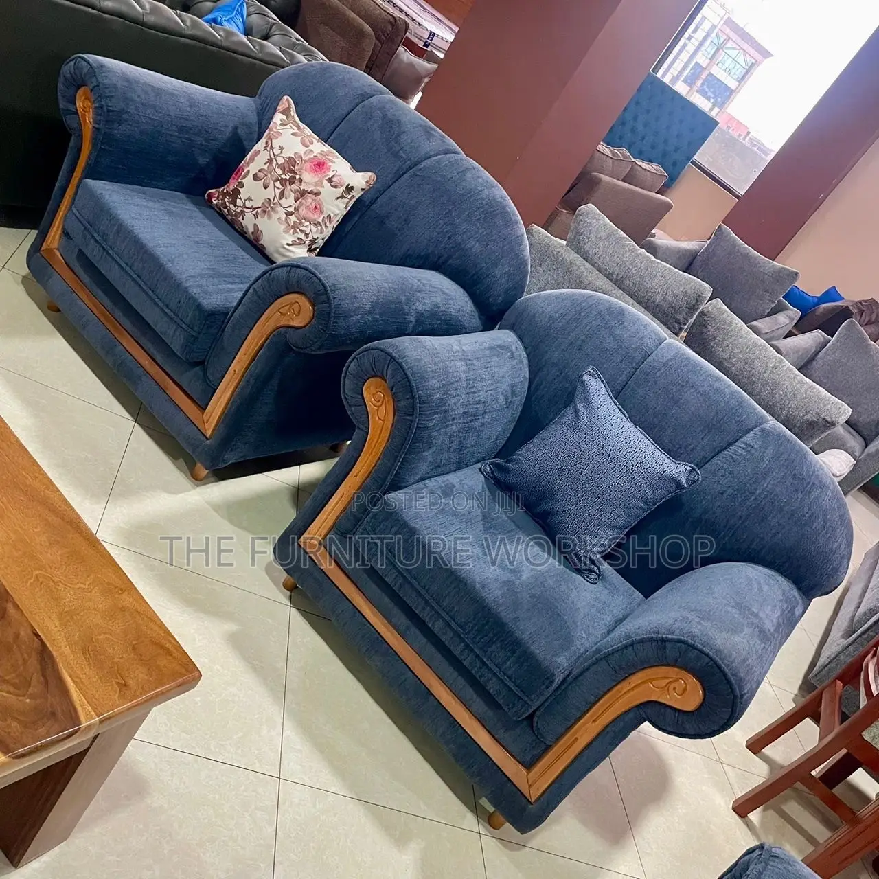 Blue Vintage Sofa . Springs Inside . Artistic
