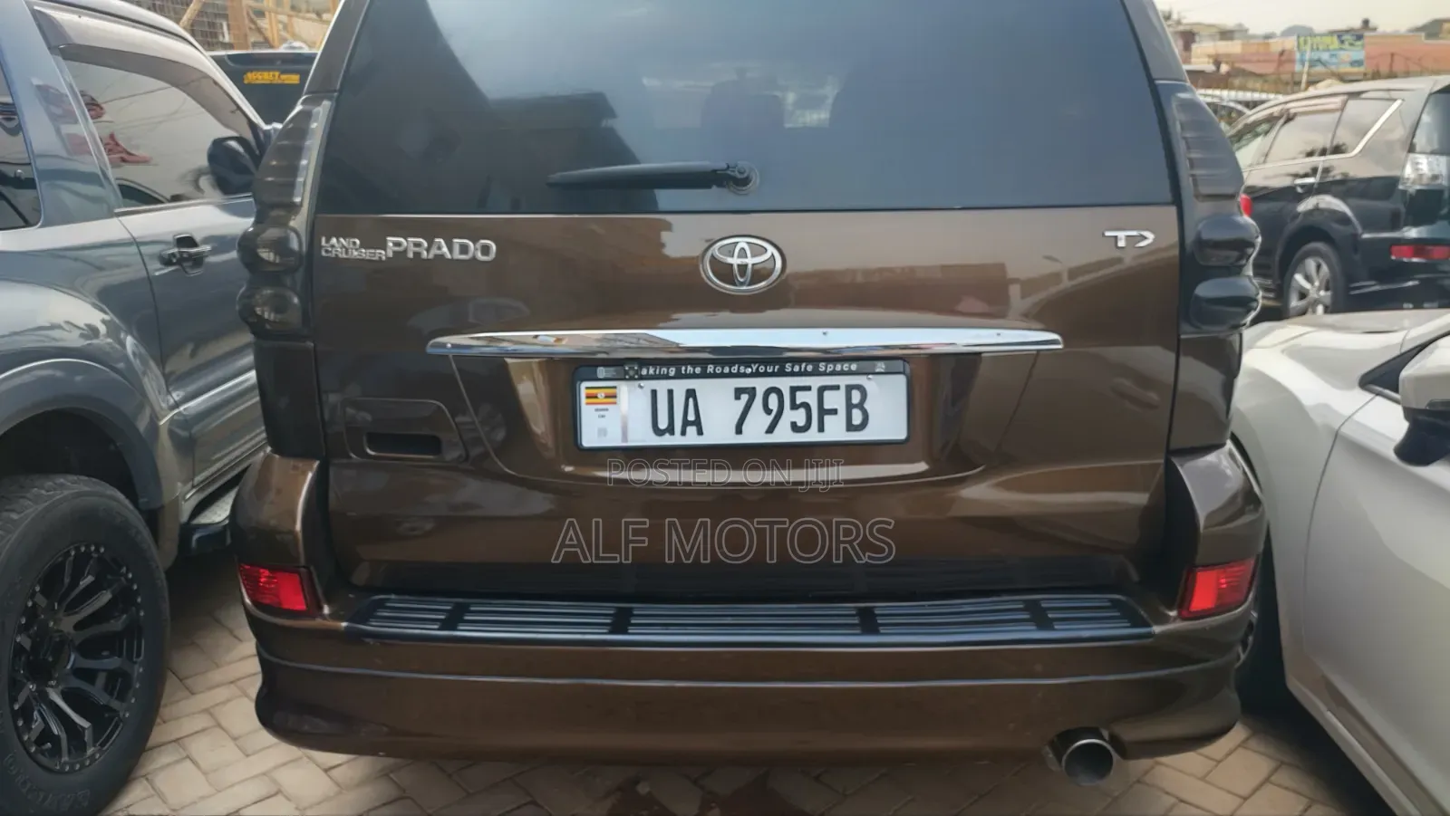 Toyota Land Cruiser Prado 2005 Brown