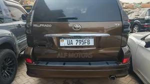 Toyota Land Cruiser Prado 2005 Brown
