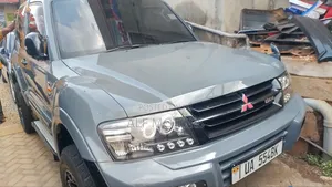 Mitsubishi Pajero 2007 Gray