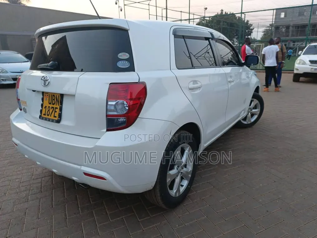 Toyota IST 2009 White