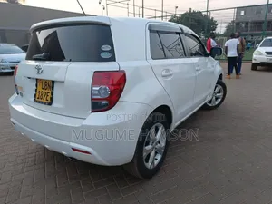 Toyota IST 2009 White