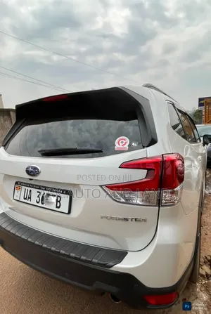 Subaru Forester 2018 White
