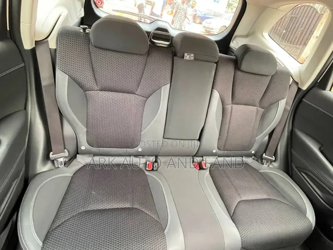 Subaru Forester 2018 White
