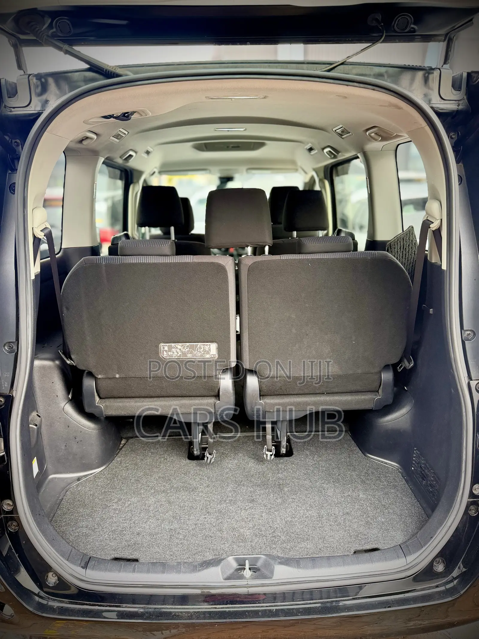 Toyota Noah 2.0 AWD (7 Seater) 2017 Black