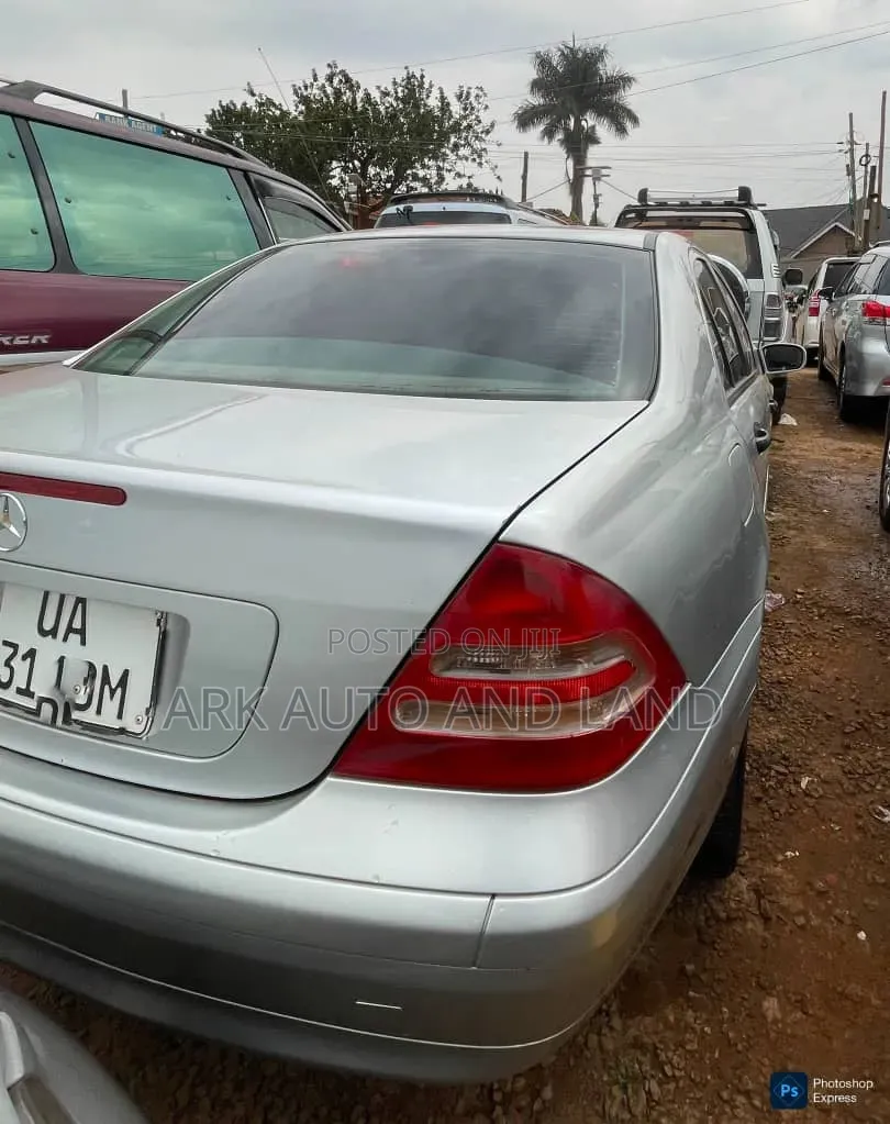 Mercedes-Benz C200 2002 Silver