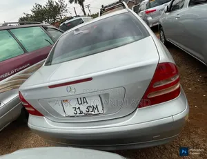Mercedes-Benz C200 2002 Silver