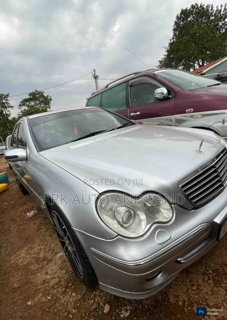 Mercedes-Benz C200 2002 Silver