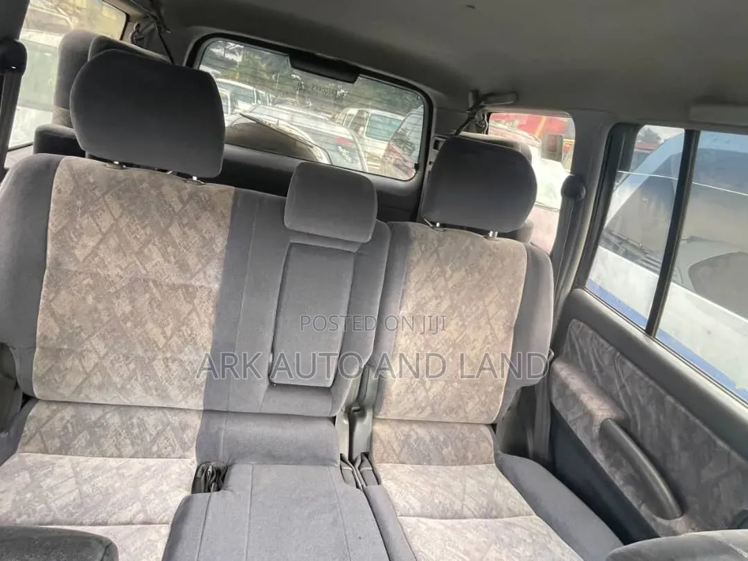 Toyota Land Cruiser Prado 2000 Silver