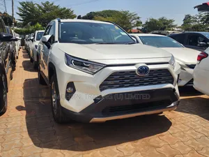 Toyota RAV4 2020 White