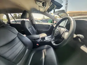 Toyota RAV4 2020 White