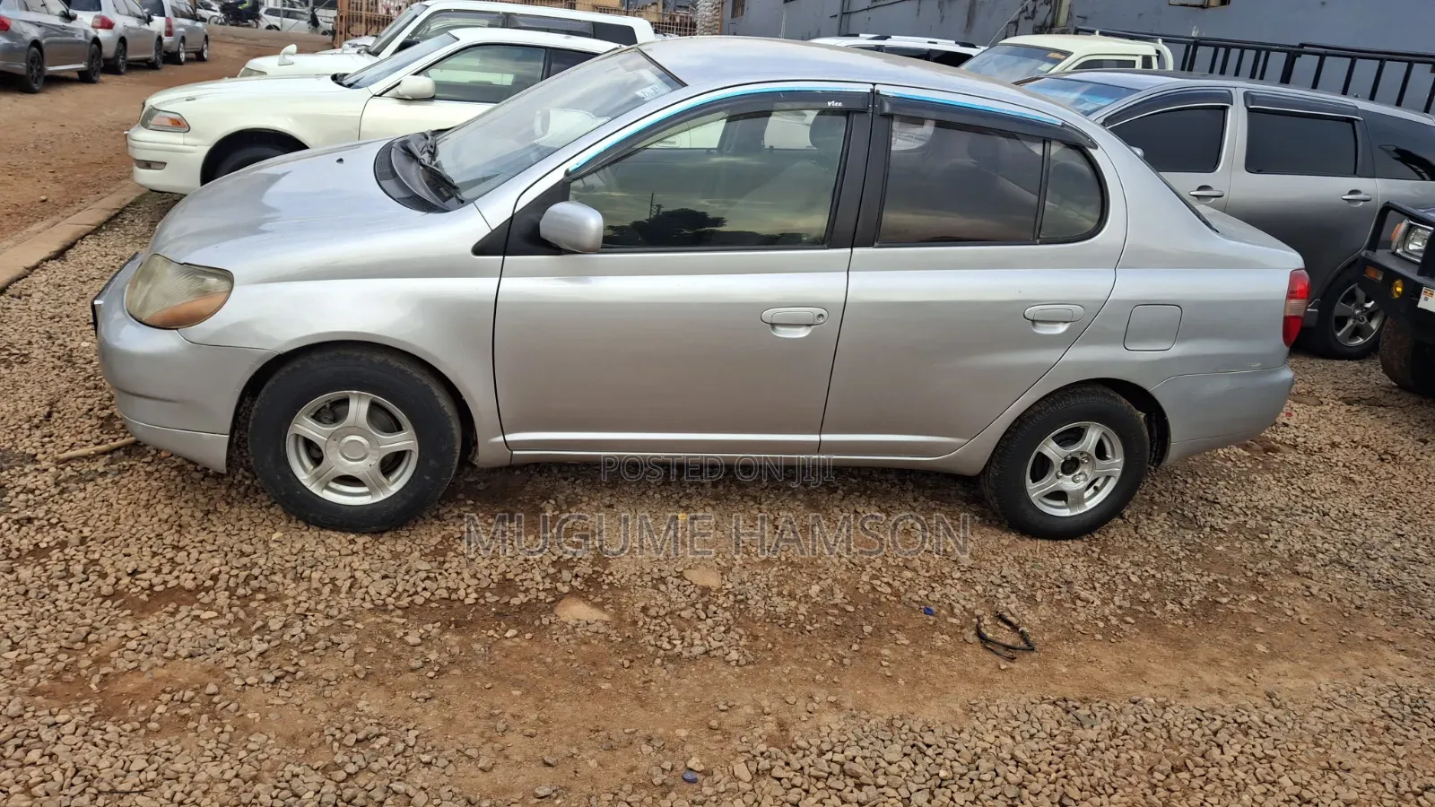 Toyota Platz 2001 Silver