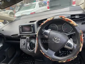 Toyota Wish 2009 Silver