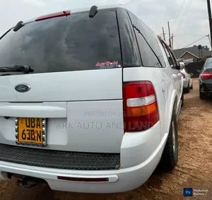 Ford Explorer 2002 White