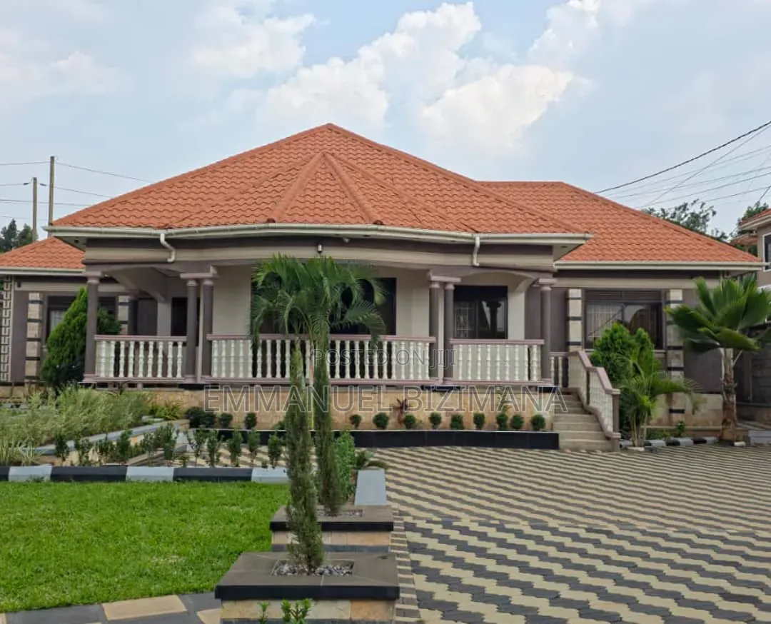 Furnished 5bdrm Bungalow in Kira Town, Central Division for sale