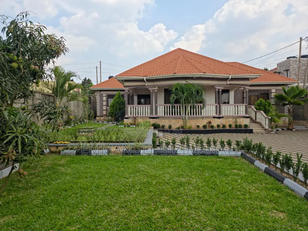 Furnished 5bdrm Bungalow in Kira Town, Central Division for sale