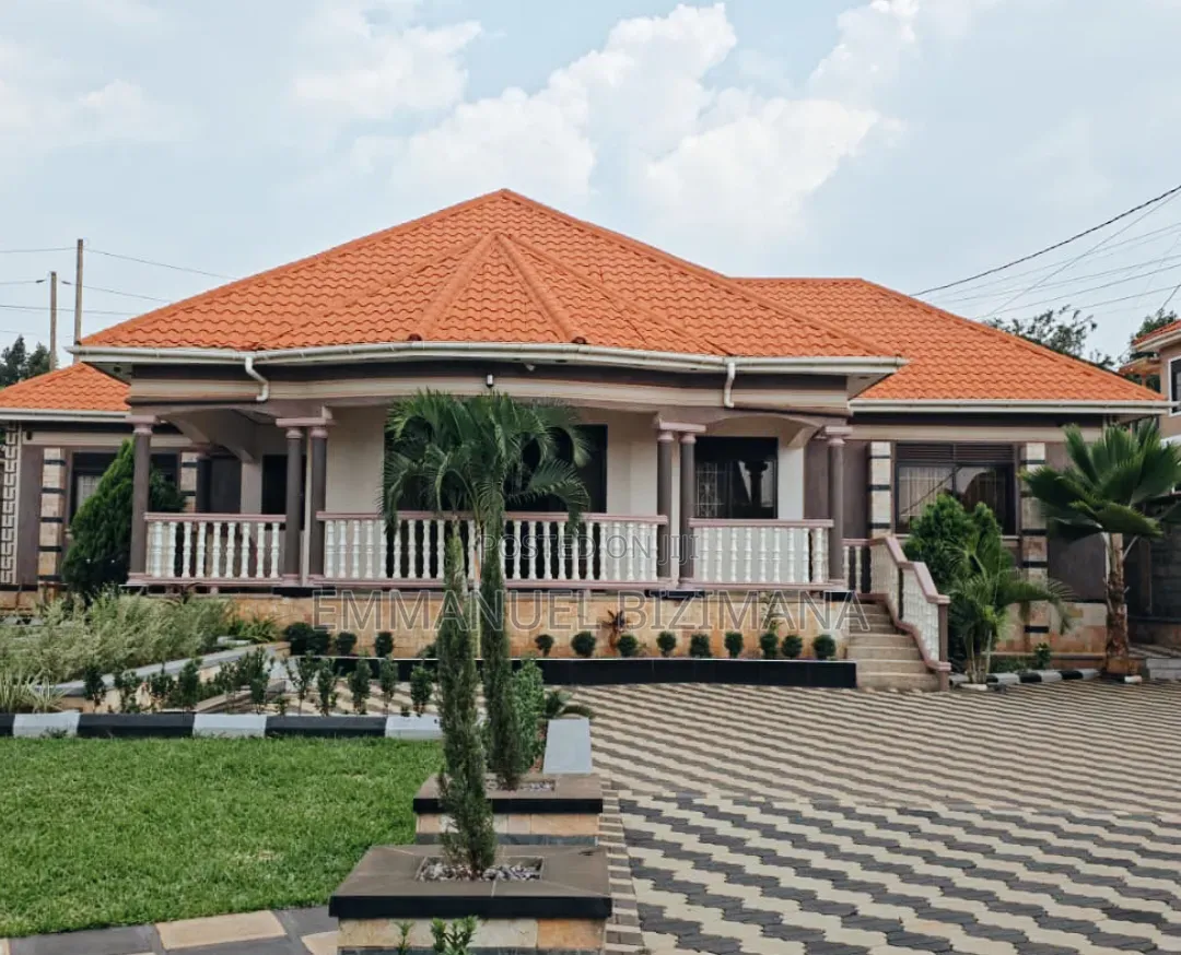 Furnished 5bdrm Bungalow in Kira Town, Central Division for sale