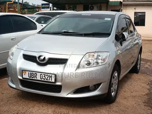 Toyota Auris 2009 Silver