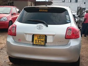 Toyota Auris 2009 Silver