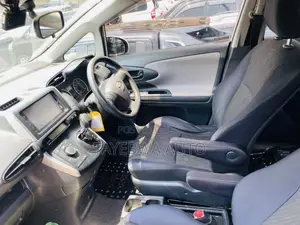 Toyota Wish 2010 White