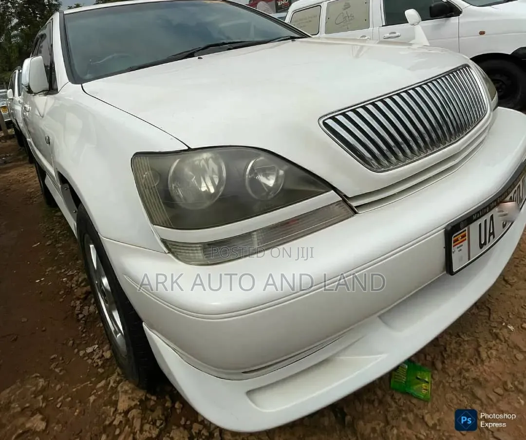 Toyota Harrier 2000 White