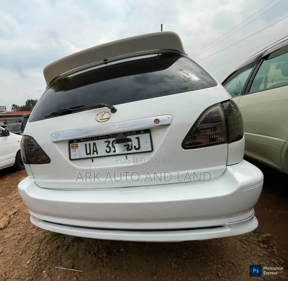 Toyota Harrier 2000 White