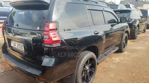 Toyota Land Cruiser Prado 2015 Black