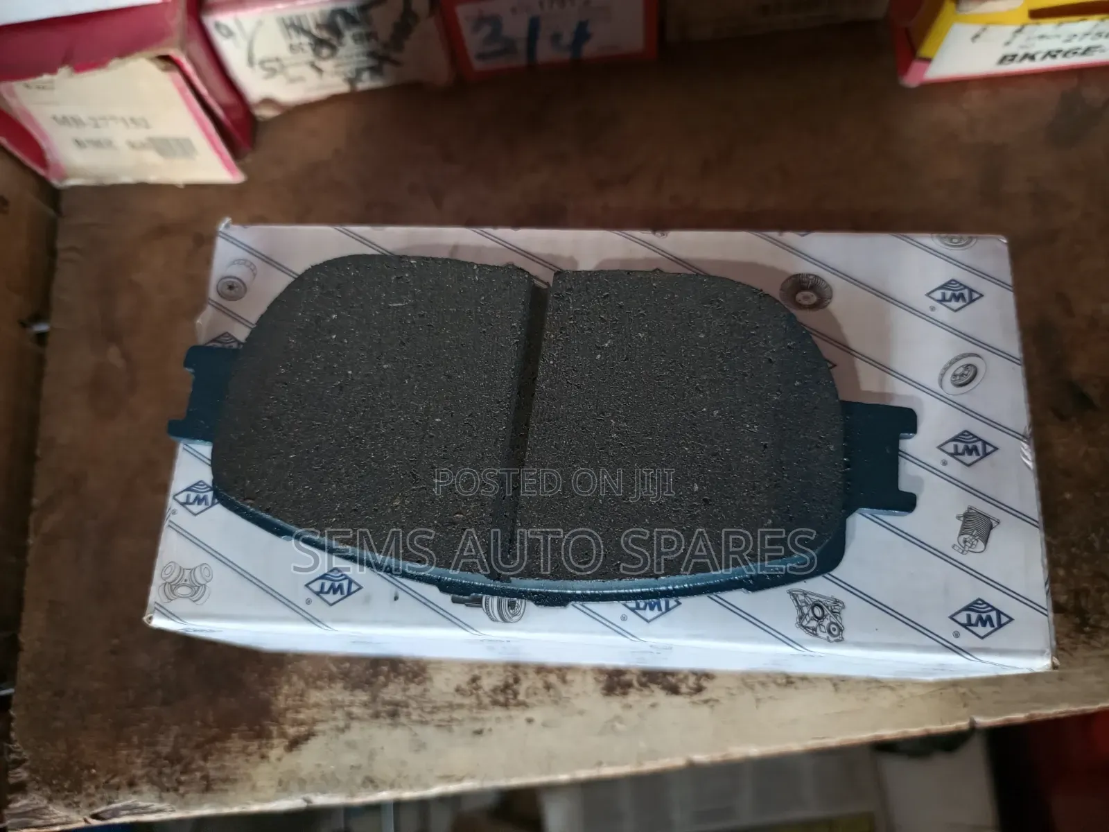 Brake Pads - Toyota Crown.
