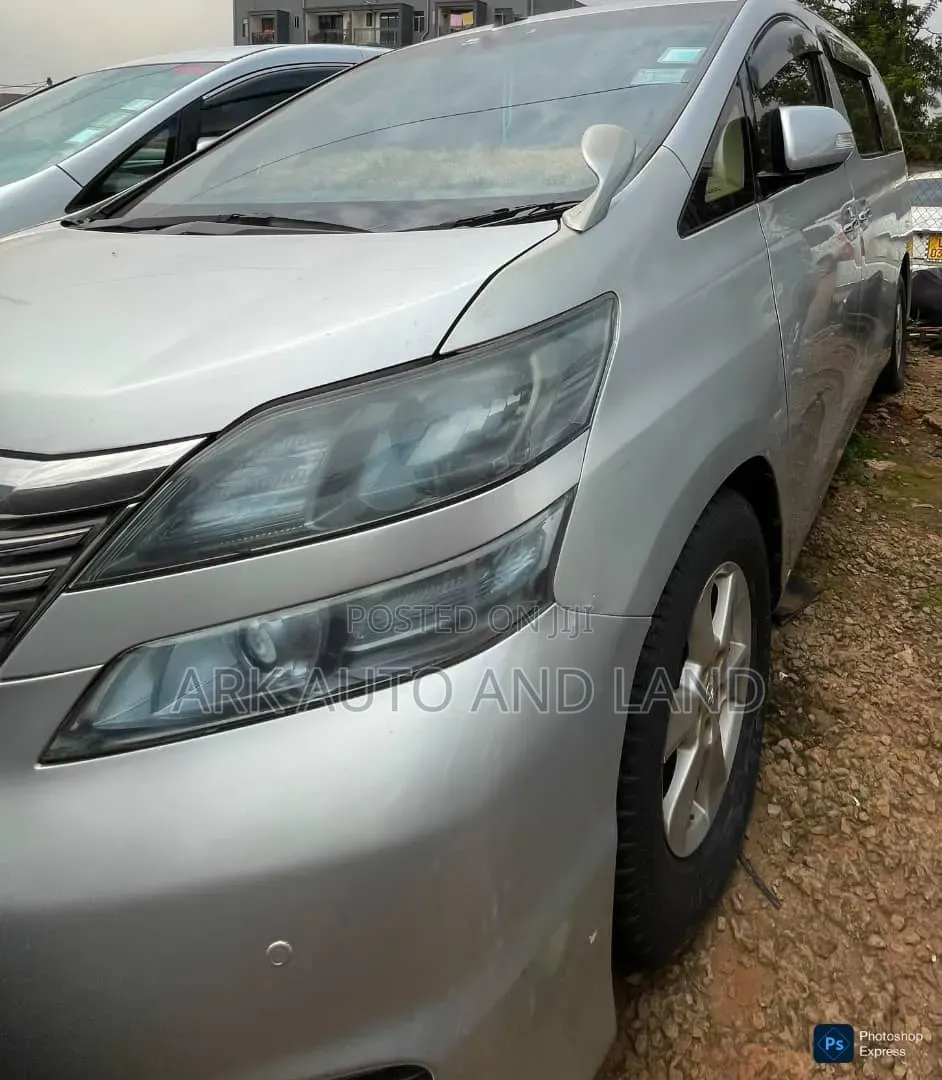 Toyota Alphard 2009 Silver