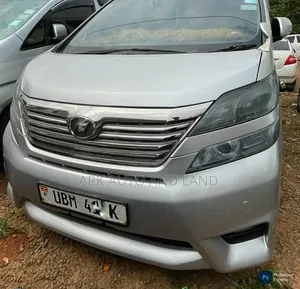 Toyota Alphard 2009 Silver