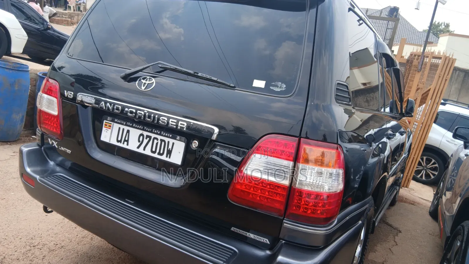 Toyota Land Cruiser 2005 Black